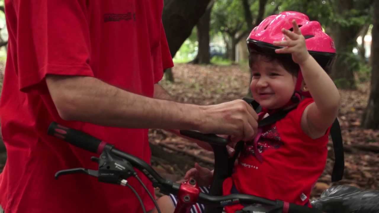 Detran entrega cadeirinhas para bicicletas em creche no bairro Sobral nesta sexta-feira