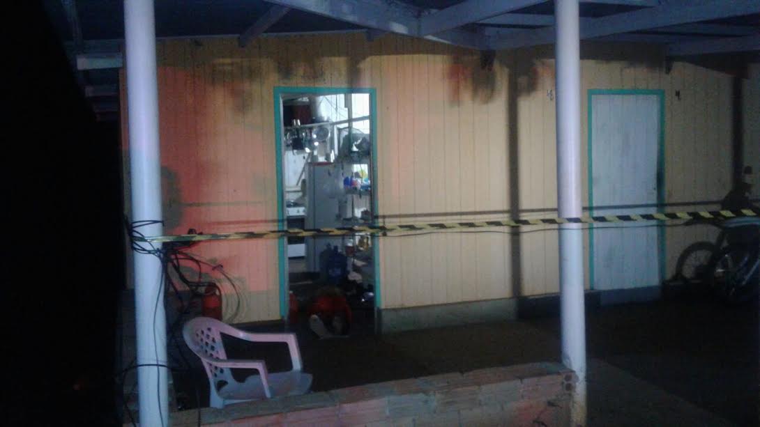 Homem é assassinado com tiro no rosto na Vila do V nesta quarta-feira, em Rio Branco