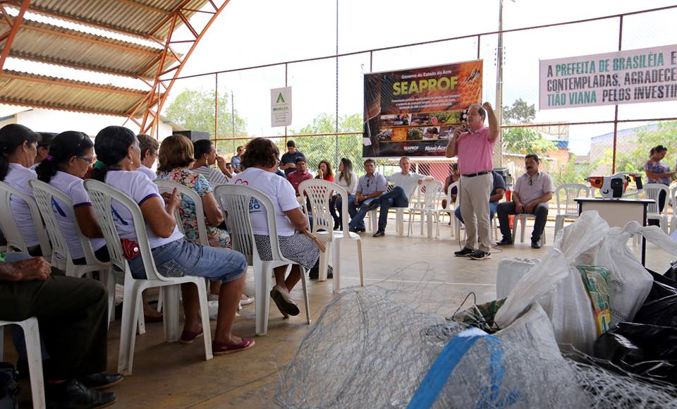 “O Acre está em expansão econômica” diz Tião Viana para famílias agricultoras do estado