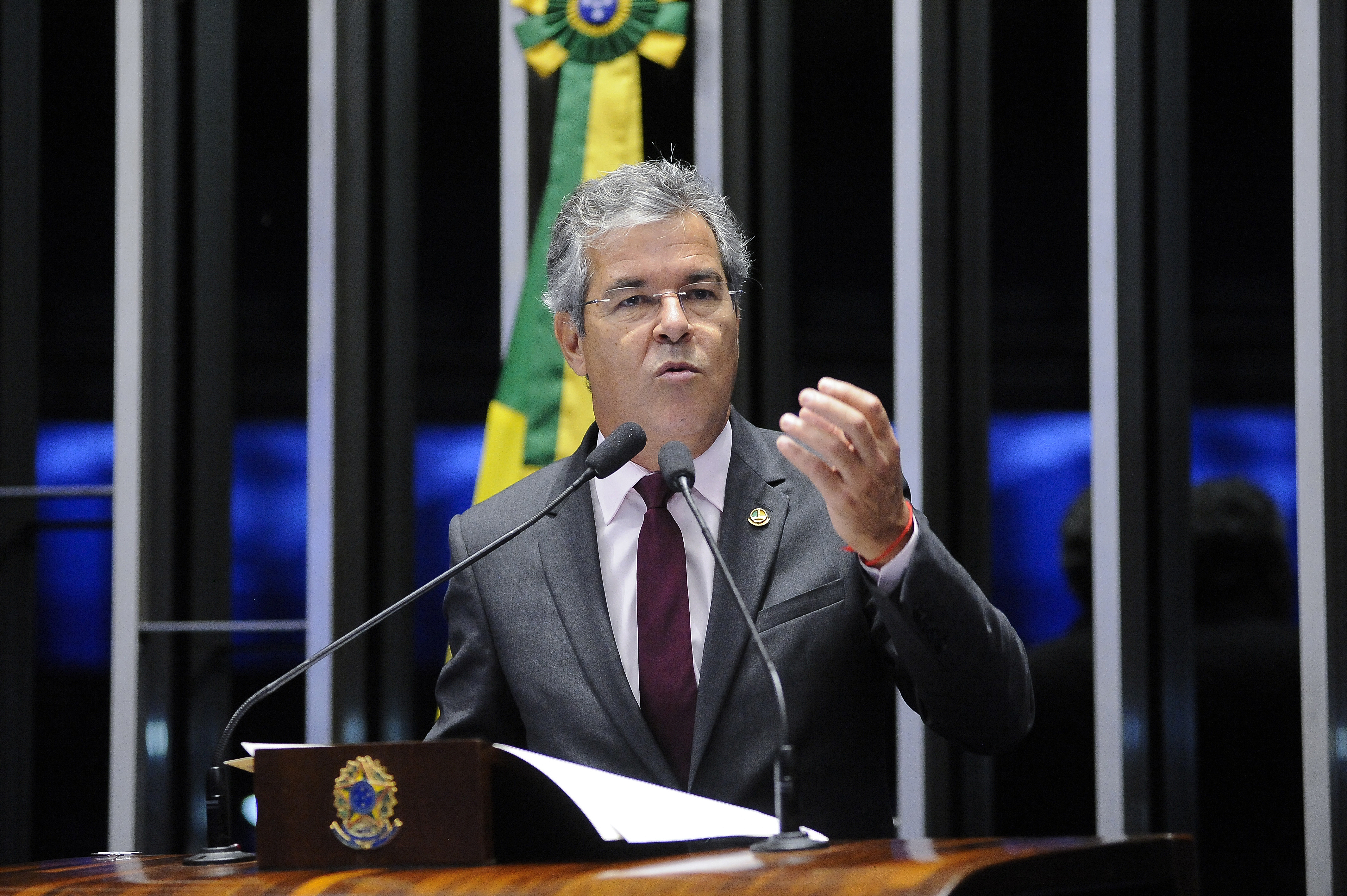 Jorge Viana alerta: “Trump arrisca acordo de Paris sobre o meio ambiente” Jorge Viana alerta: “Trump arrisca acordo de Paris sobre o meio ambiente”