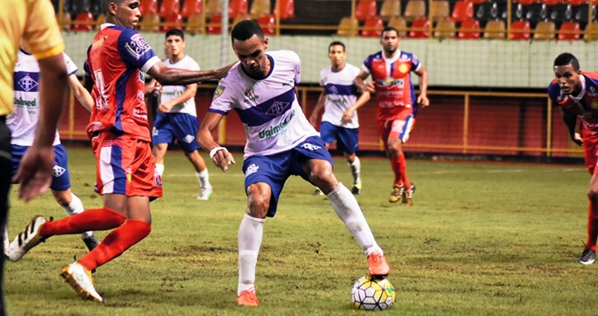 Atlético Acreano mostra superioridade e goleia Plácido de Castro por 3×0 no Estadual