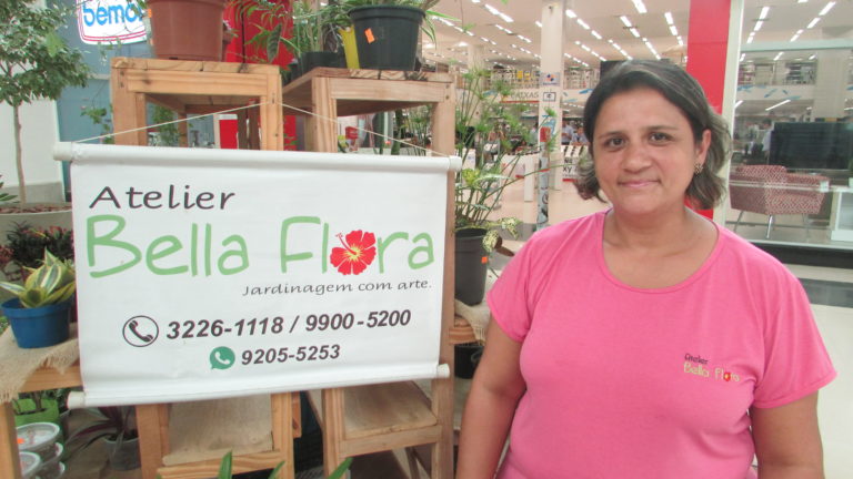 Produtora vence a insegurança e usa criatividade para ajudar a colorir Rio Branco