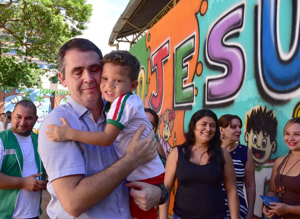 Marcus Alexandre e Socorro Neri reinauguram Escola Menino Jesus em Rio Branco