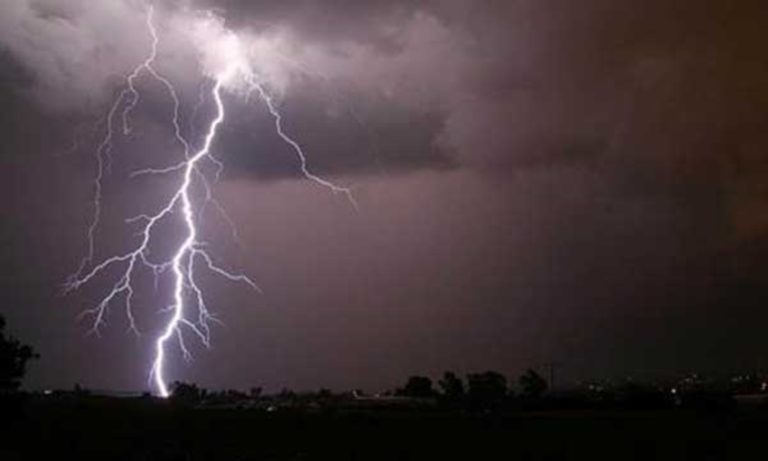 Com risco de temporal, Defesa Civil recomenda que rio-branquenses fiquem em casa