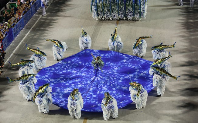 Após jejum de 33 anos, Portela solta grito de campeã do carnaval carioca