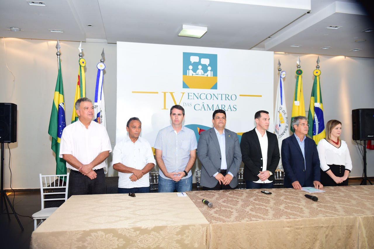 Em evento com vereadores, Petecão destaca a importância da união da bancada federal