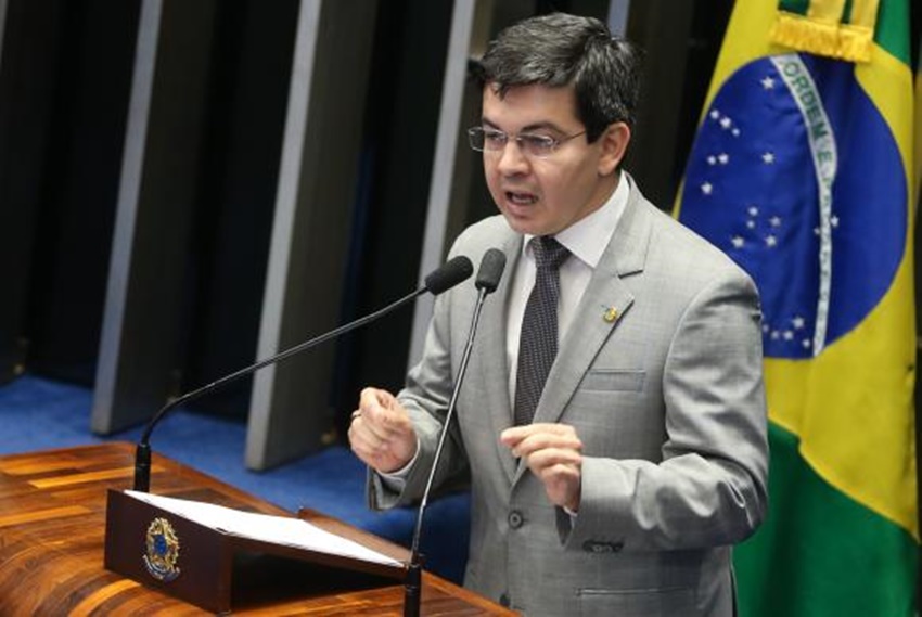 Senado aprova em 1º turno fim do foro privilegiado de políticos e autoridades