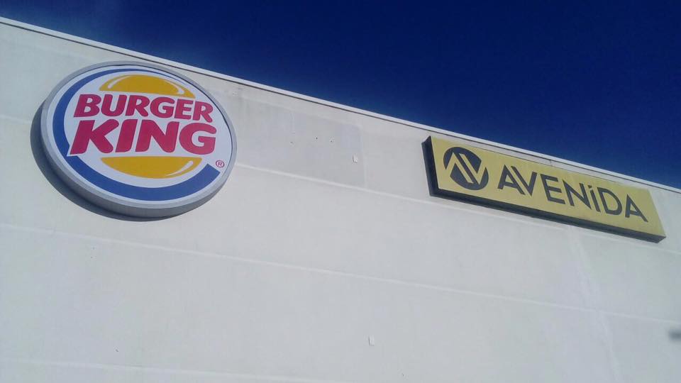 Burger King aparece na faixada e Via Verde Shopping anuncia inauguração