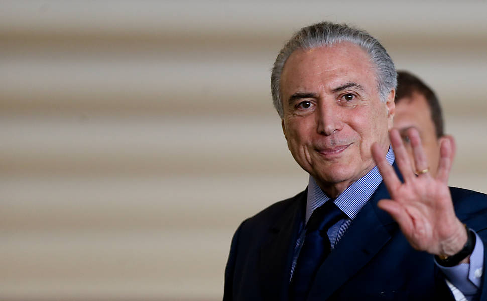 Com vetos, Temer sanciona lei que permite terceirização de atividade-fim