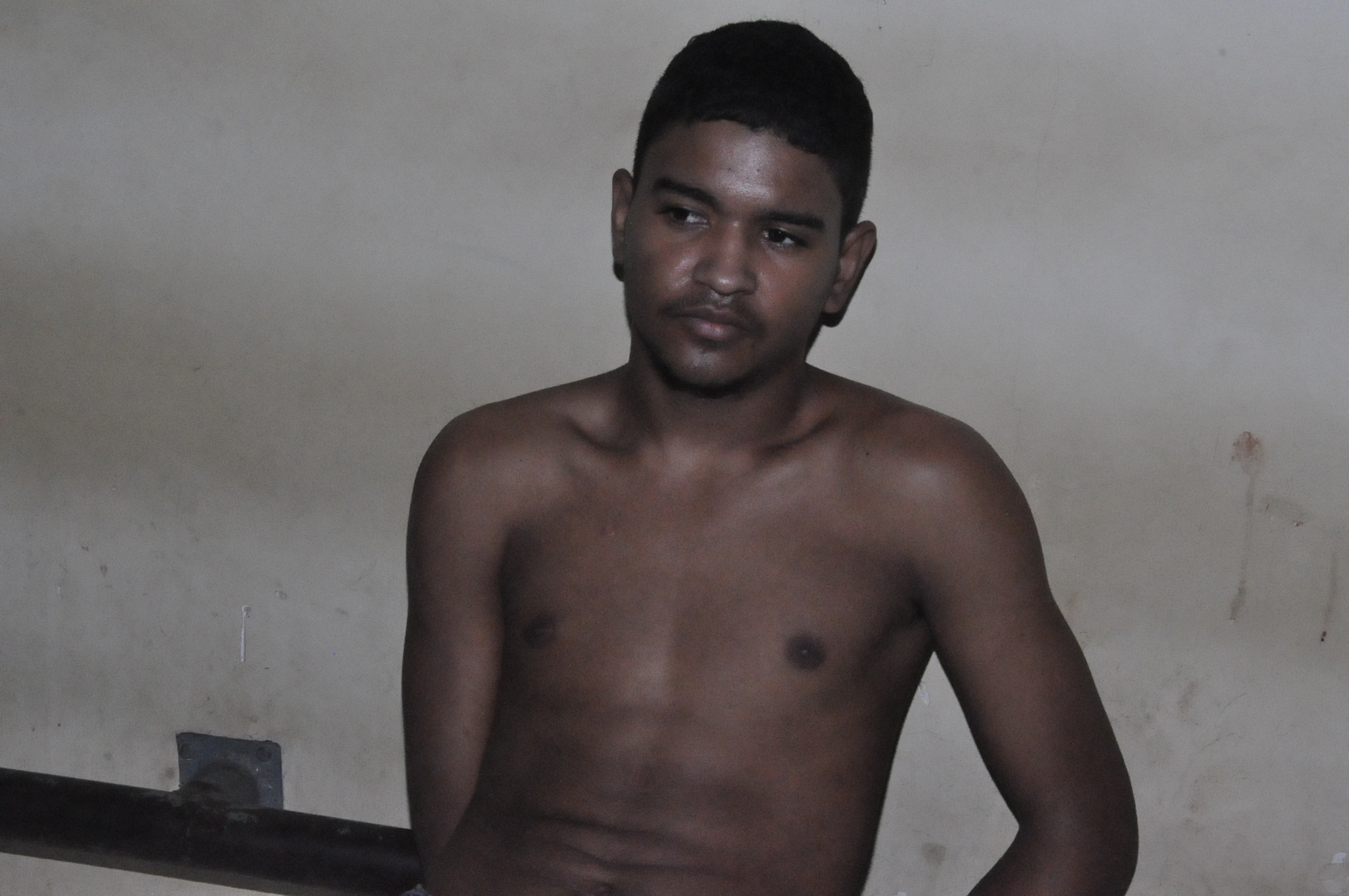Homem é preso portando uma faca no bairro Da Paz em Rio Branco
