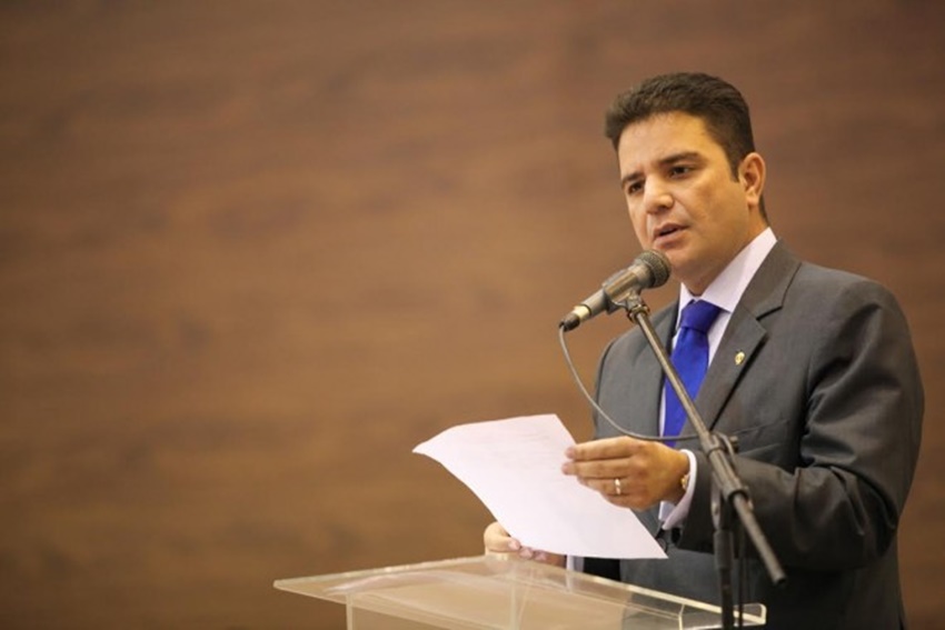 "Quanto mais tentam bater em Gladson Cameli, mais ele cresce", analisa colunista “Quanto mais tentam bater em Gladson Cameli, mais ele cresce”, analisa colunista