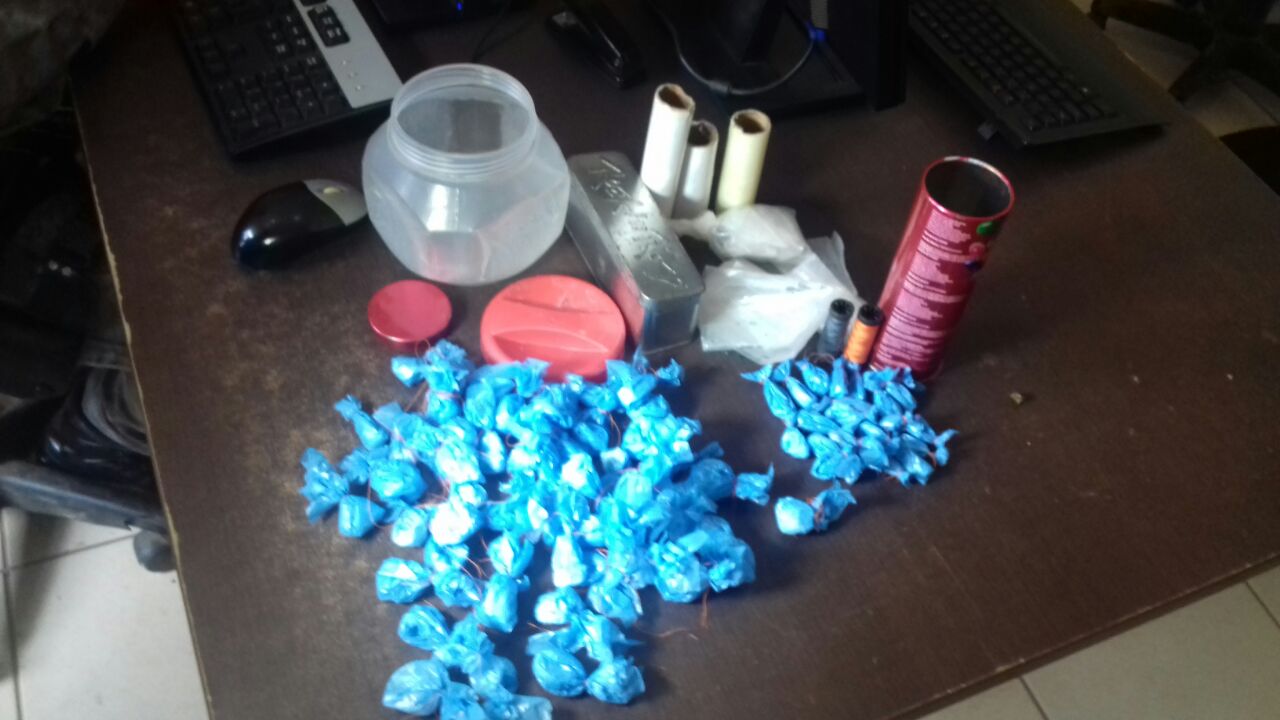 Polícia Militar prende dupla com 68 trouxinhas de cocaína no bairro Vitória