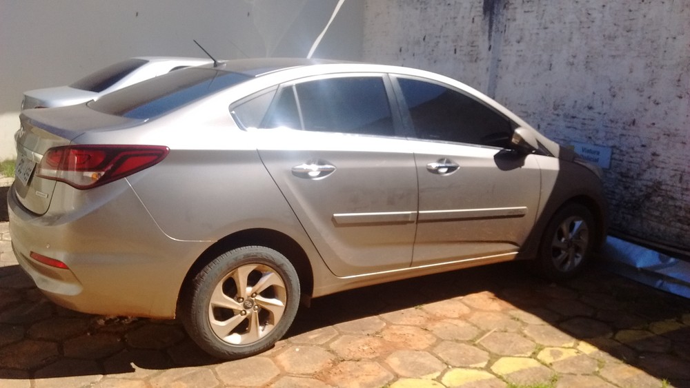 Carro roubado em Recife é recuperado em rodovia de Rio Branco, no Acre
