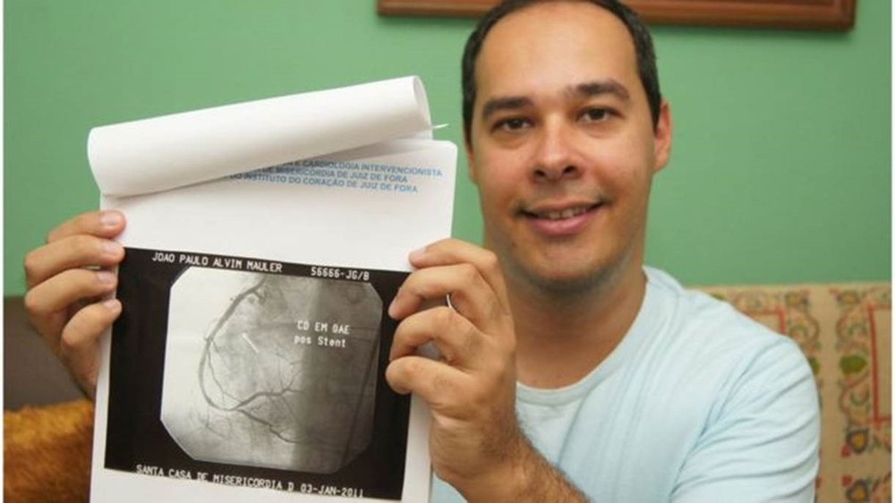 ‘Infartei aos 30 anos e larguei tudo para ser médico’