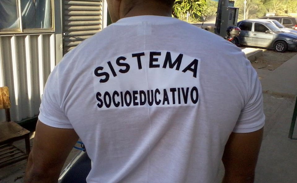 Agente socioeducativo é preso armado se passando por policial federal em Feijó