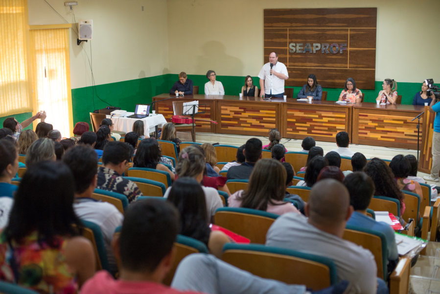 Durante seminário, governo do Estado lança Programa Criança Feliz em Rio Branco