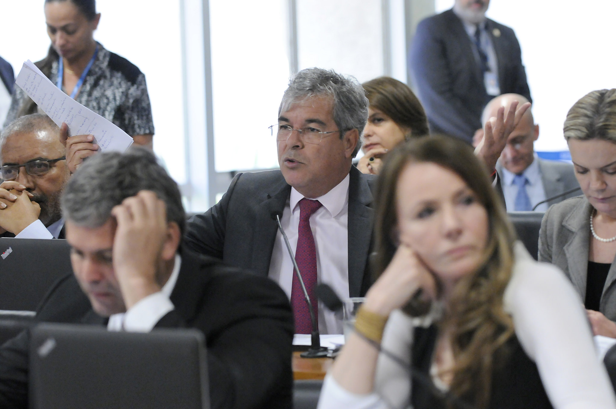 Senador Jorge Viana critica pressa para votar reforma trabalhista