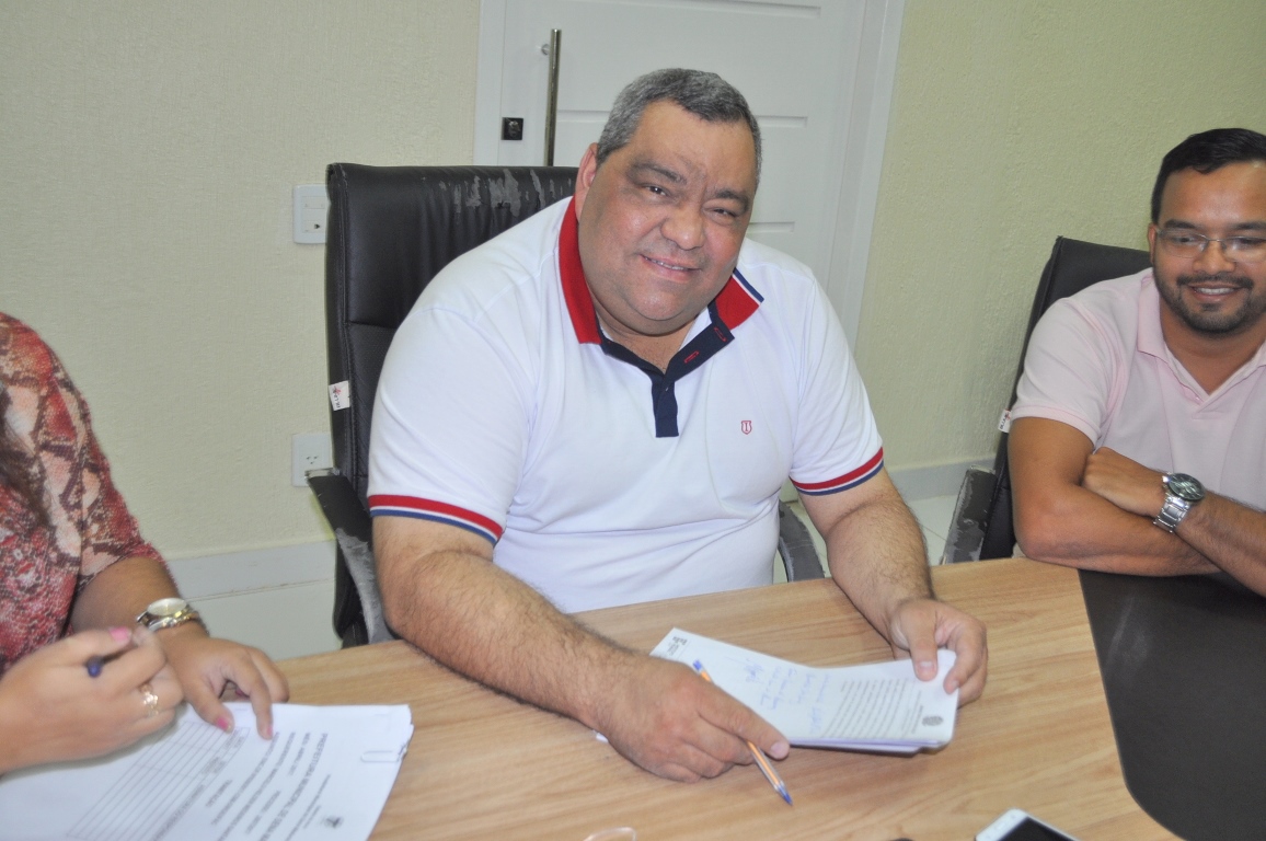 Prefeitura de Sena disponibiliza área de terra para fazenda experimental do Ifac