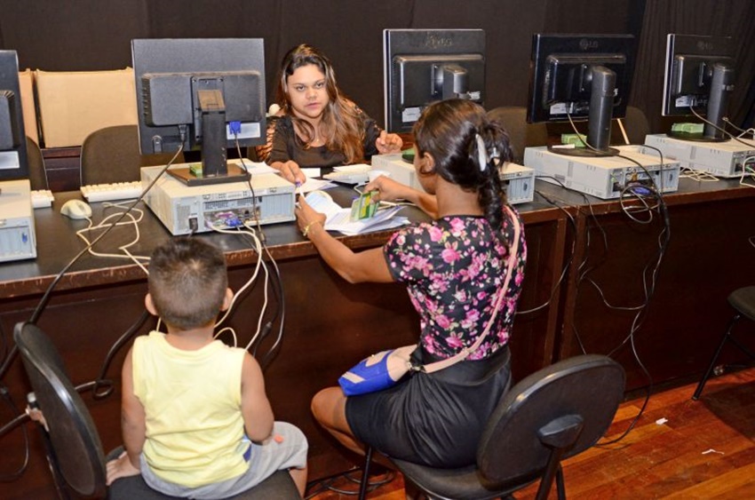 Bolsa Família: 20 mil famílias podem perder o benefício por falta de atualização