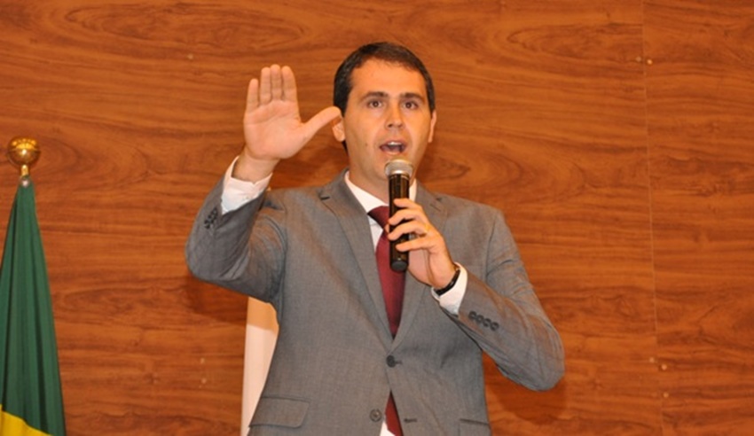 Grupo de pastores teria aconselhado Marcus Alexandre a não ser candidato em 2018