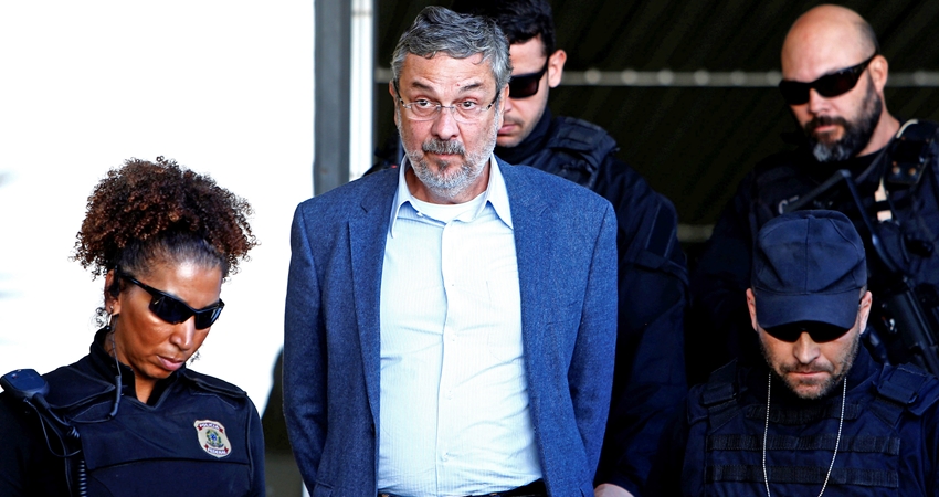 Palocci deixa seu advogado de confiança e aceita negociar delação premiada na Operação Lava Jato
