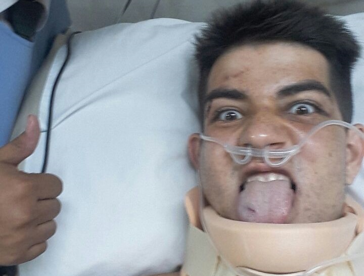 Após queda violenta, jovem brasileiro que tentou suicídio na Bolívia aparace em foto na web
