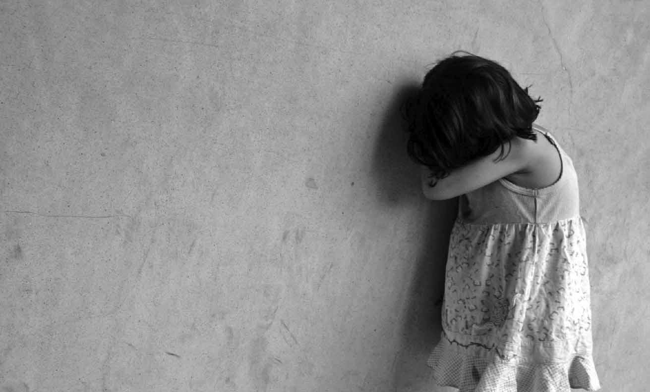 Homem é condenado a mais de 15 anos de prisão por estuprar a própria filha