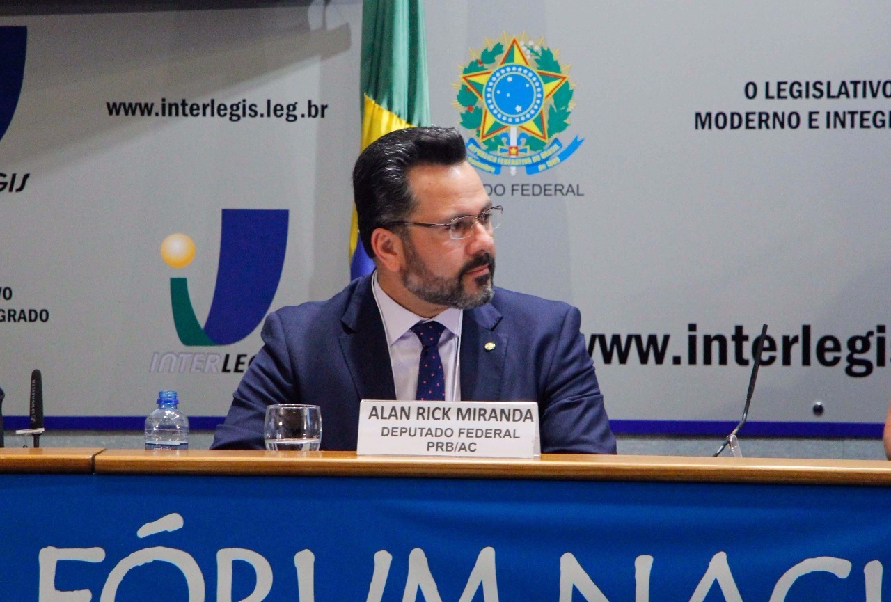 Alan Rick participa de Fórum em defesa dos portadores de doenças raras