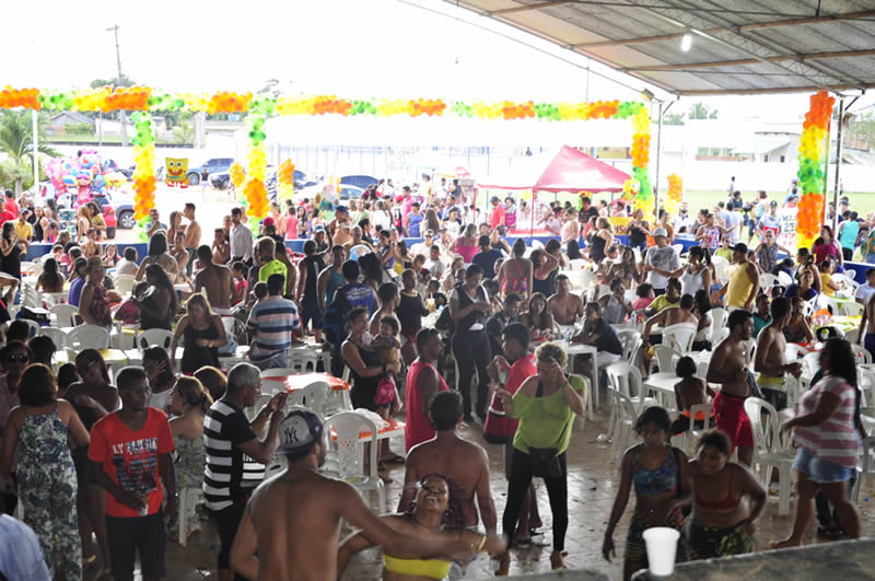 Mais de três mil pessoas comparecem à festa do Trabalhador em Saúde do Sintesac