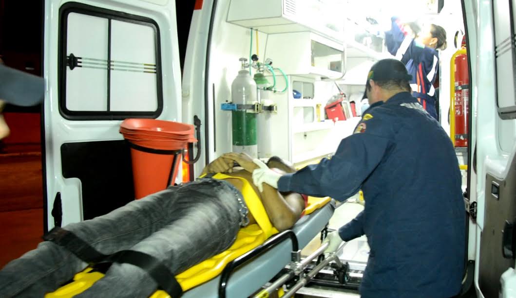Ao anunciar assalto, criminoso é baleado por vítima e morre ao chegar em hospital