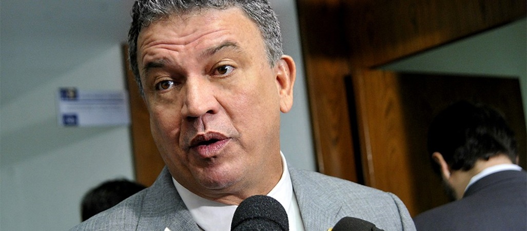Petecão garante R$ 250 mil para reforma da Escola Municipal Raimundo Hermínio de Melo