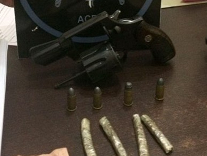Bope prende homem com maconha e revólver 38 na avenida Antônio da Rocha Viana