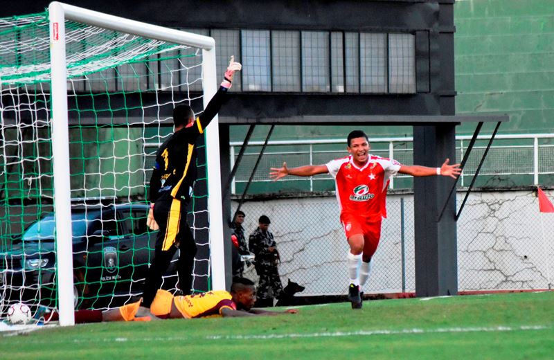 Rio Branco sai atrás do placar, reage e carimba vaga na segunda fase da Série D