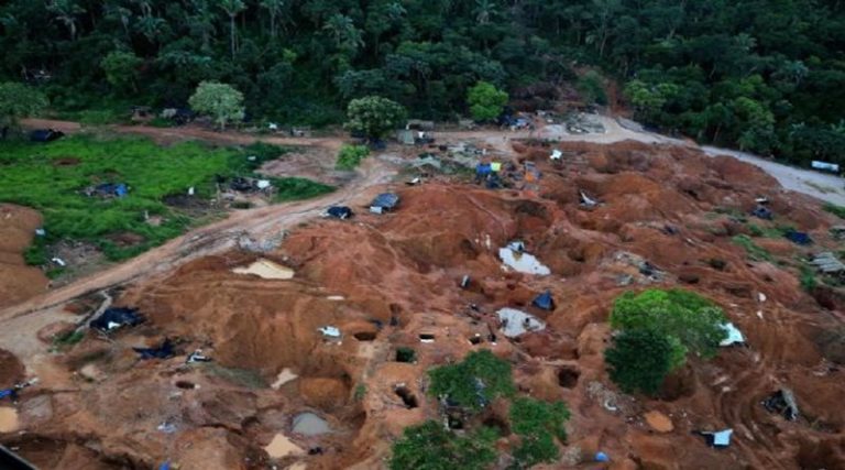 Operação da PF contra o garimpo ilegal expulsa invasores de terras indígenas