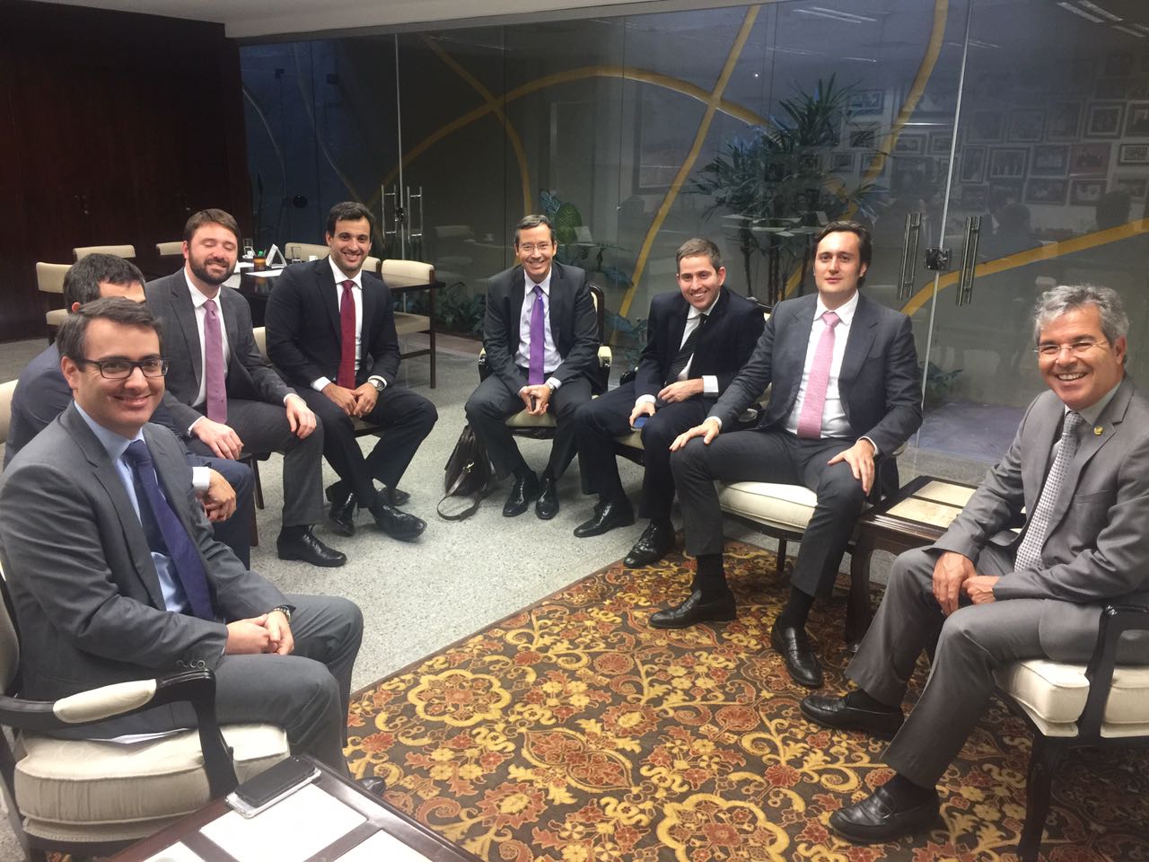 Jorge Viana se reúne com analistas e investidores para debater cenário político
