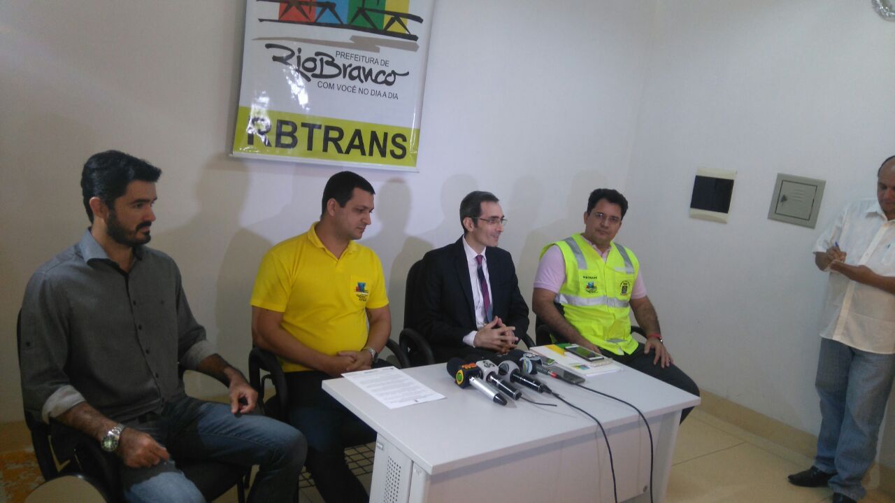 RBTrans intensificará multas aos motoristas do Uber; “Não é uma caça às bruxas”