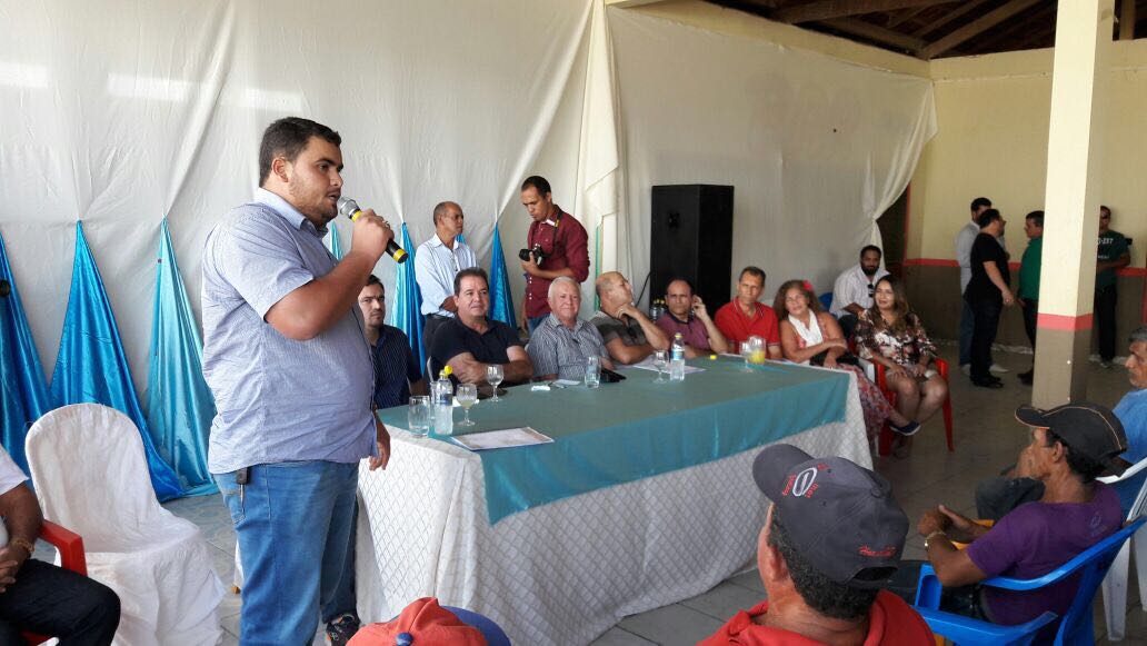 Ato político em Rodrigues Alves terminou com mal-estar entre vereador e o governador Tião Viana