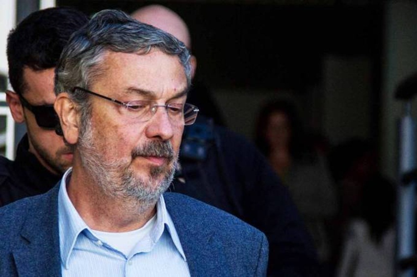 Moro condena ex-ministro Palocci a 12 anos de prisão por corrupção e lavagem de dinheiro