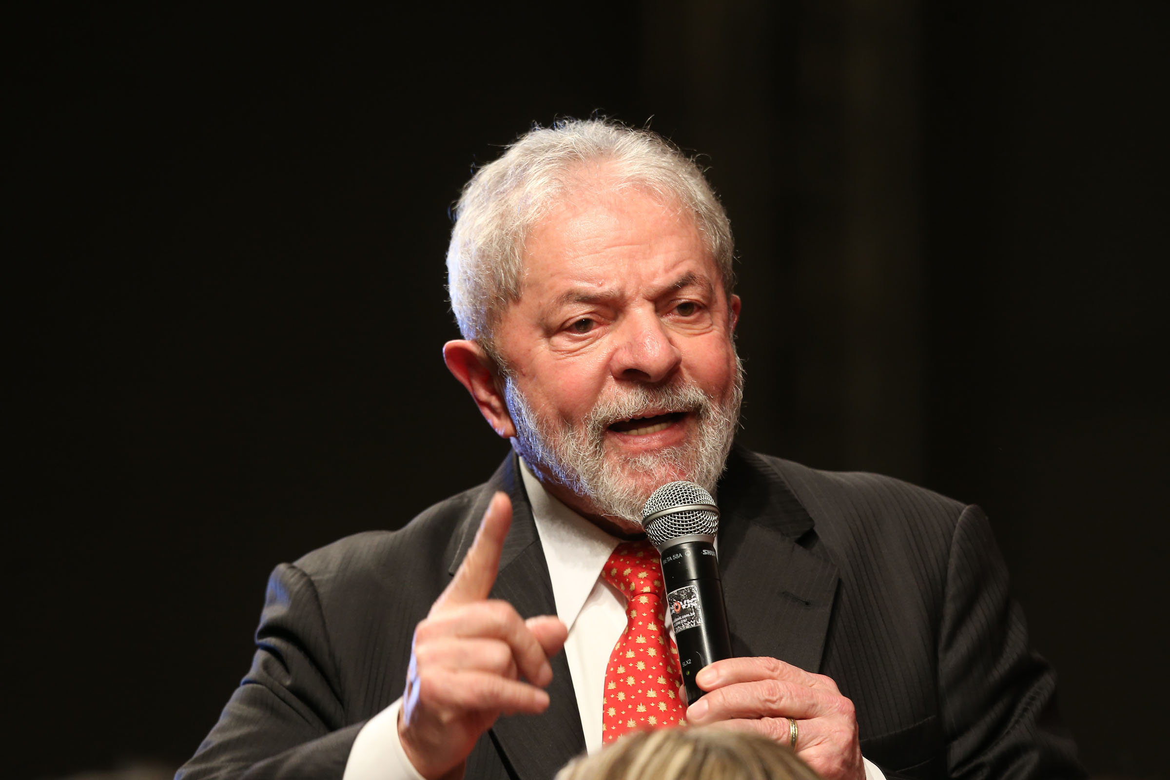 Ministério Público pede absolvição de Lula e perda de benefícios de Delcídio