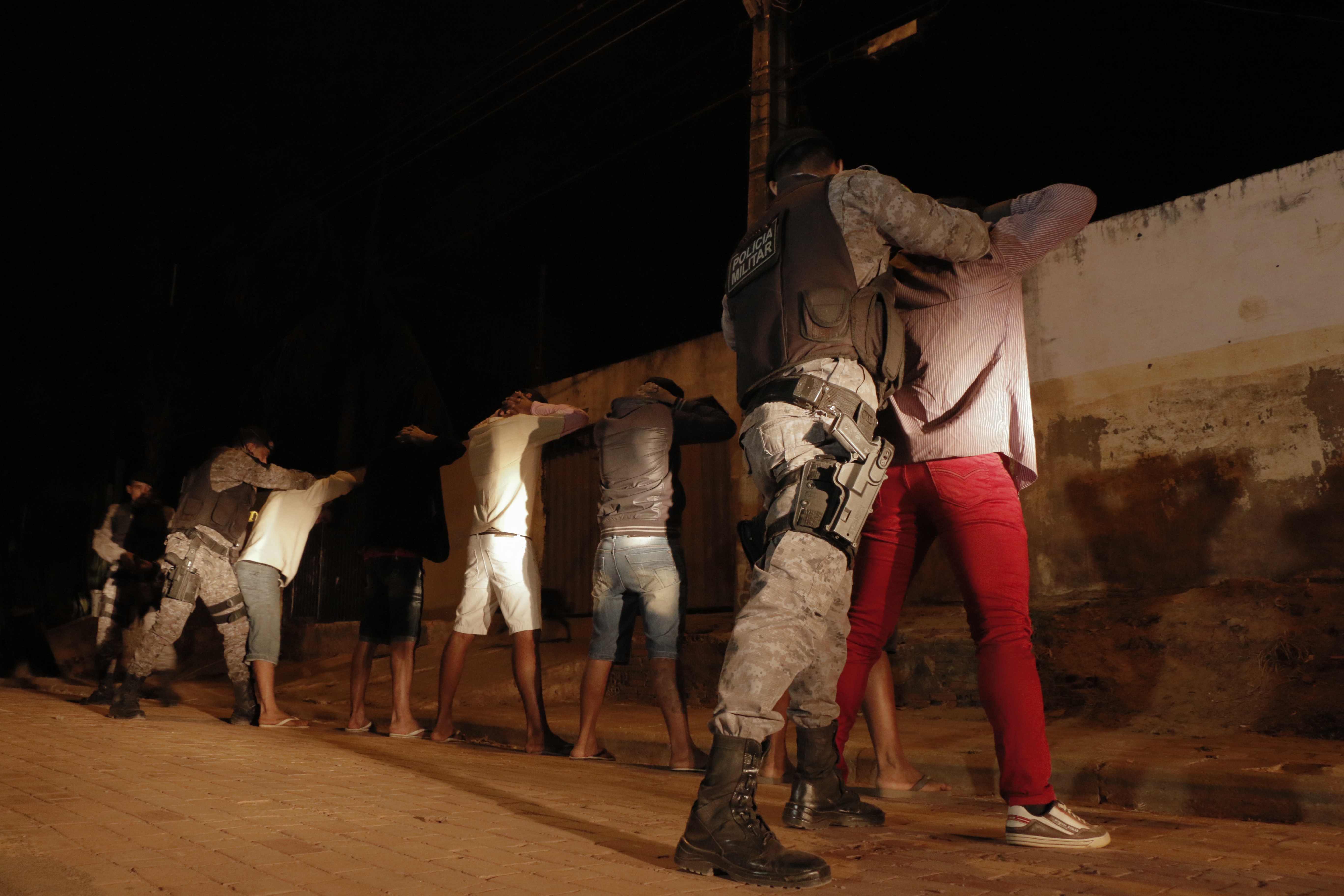 Polícia Militar apreende 14 armas e recupera 4 veículos em operações na fronteira