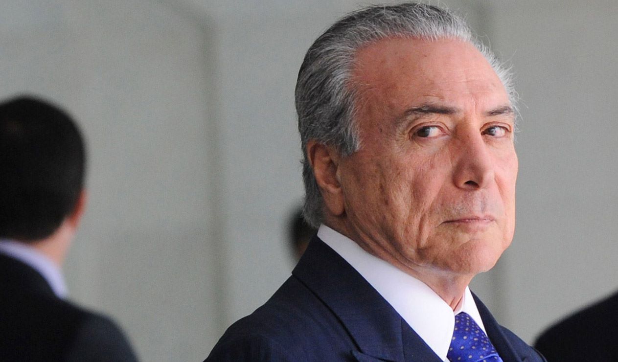 Enquanto isso, em Brasília…
