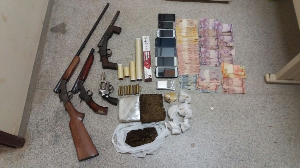 Polícia Civil acaba com reunião de organização criminosa e prende 11 em Feijó