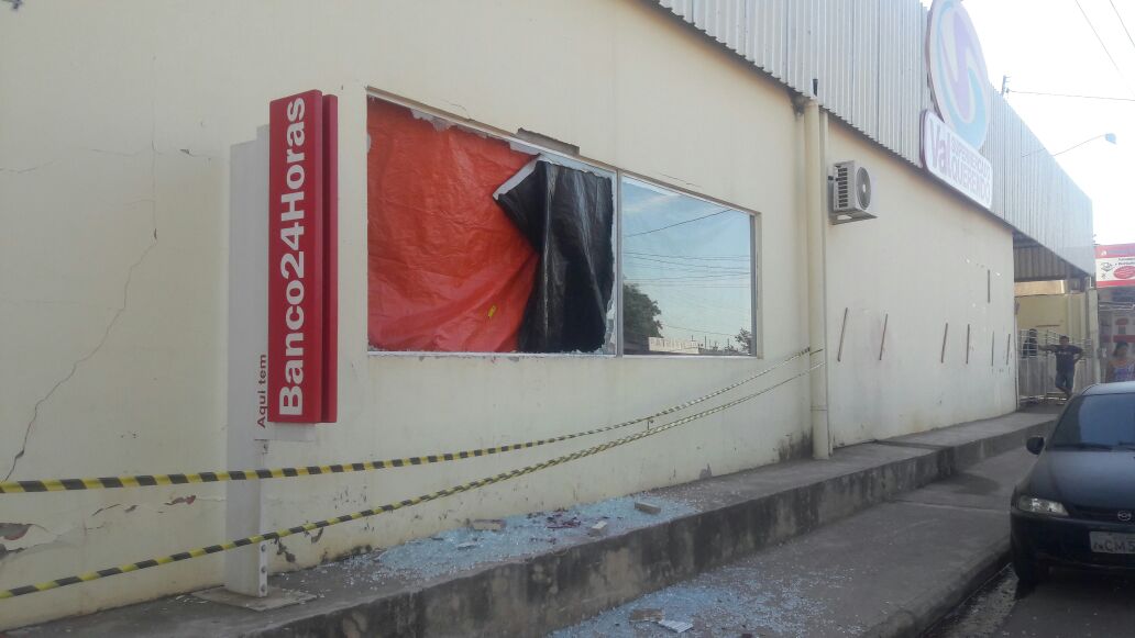 Três criminosos são suspeitos de furto qualificado ao caixa eletrônico de supermercado