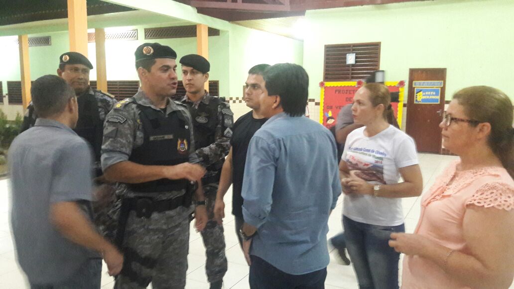 Após protestos na Escola Raimundo Gomes de Oliveira, secretário garante segurança