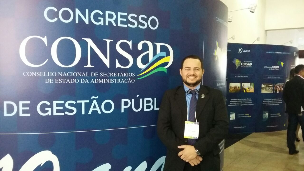 Carlos Vale participa de congresso nacional de gestores públicos em Brasília