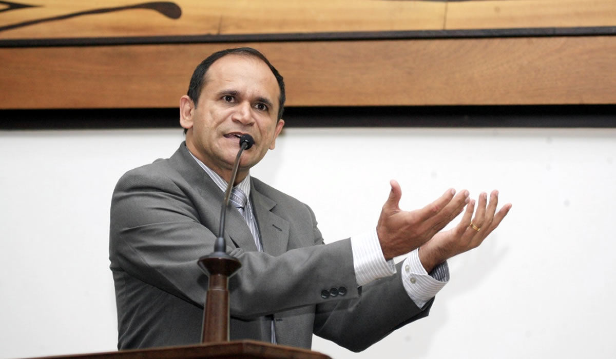 Moisés Diniz avança na aprovação de lei que reforça proteção de fronteiras