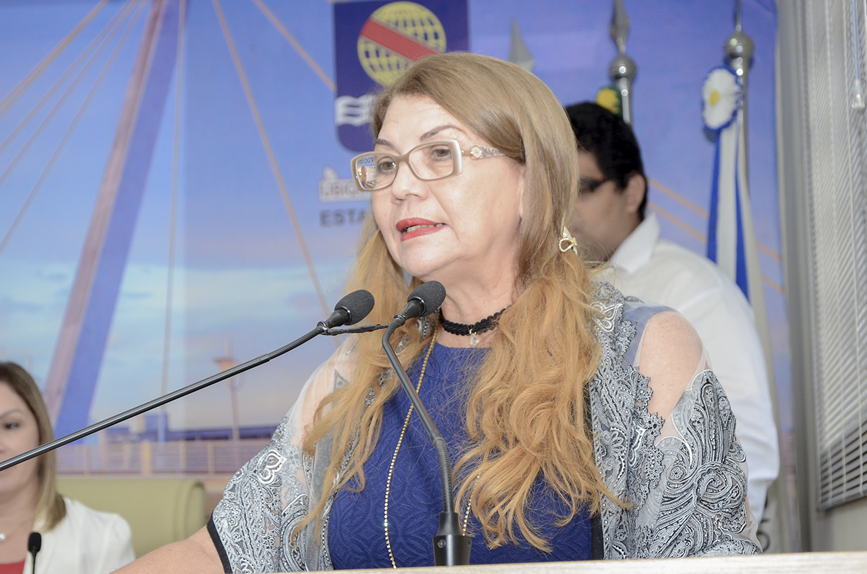 Vereadora Lene Petecão quer gratuidade da Zona Azul para profissionais da imprensa