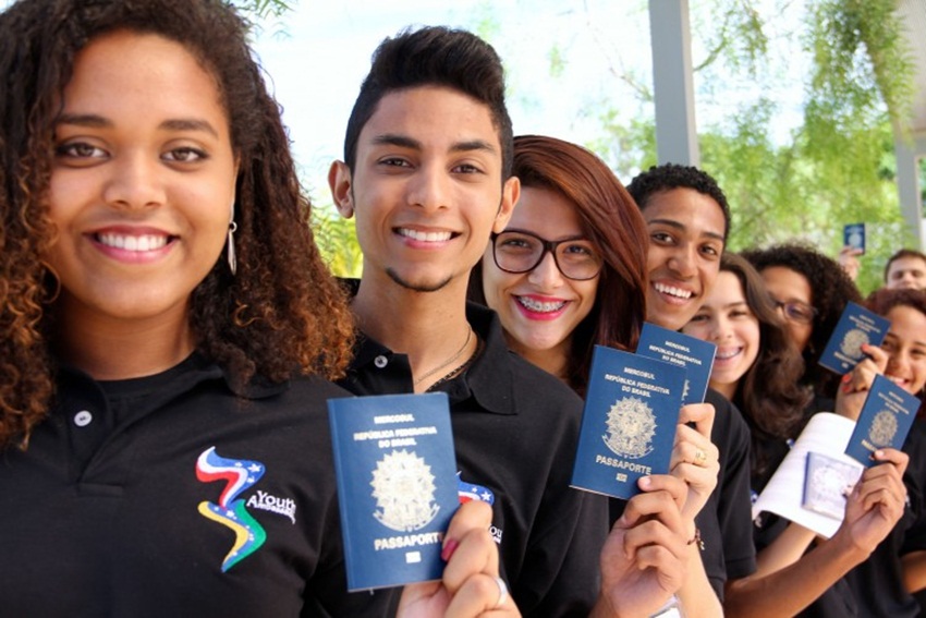 Secretaria de Educação lança 16ª edição do programa Jovens Embaixadores