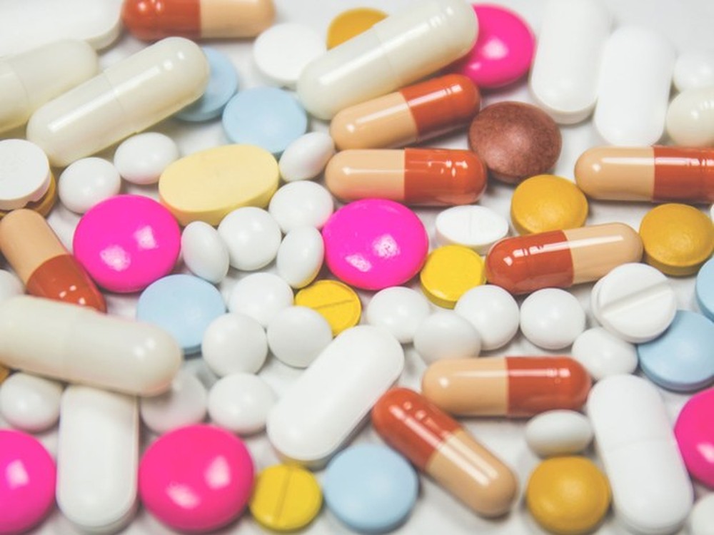 Contra superbactérias, hospitais tentam conter abuso na prescrição de antibióticos