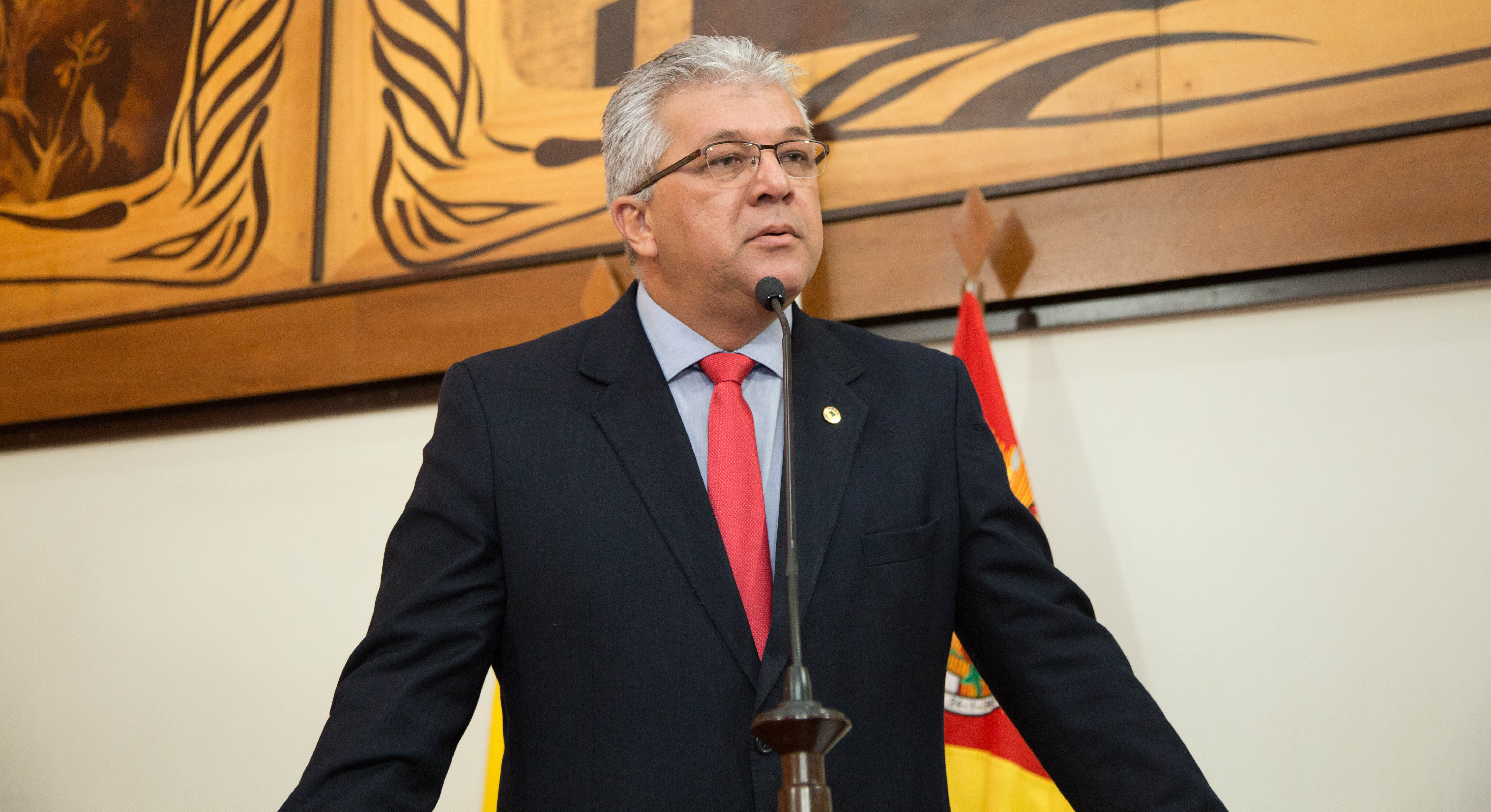 Deputado Nelson Sales diz que governo não cumpriu acordo de rever alíquota da banana produzida em Acrelândia